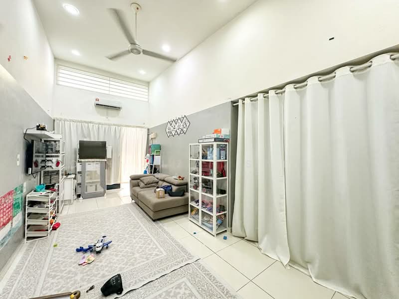 1-storey Terraced House for Sale in Kajang (Selangor) - Mohd Aizat Saiful Bahri - Living Room - PropertyGuru.com.my