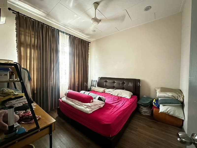 Semi-Detached House for Sale in Taman Bukit Jaya (Ulu Tiram) - Terence Tan - Bedroom - PropertyGuru.com.my
