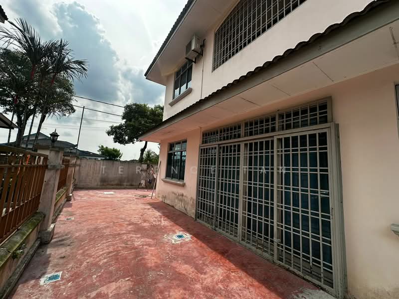 Semi-Detached House for Sale in Taman Bukit Jaya (Ulu Tiram) - Terence Tan - Exterior - PropertyGuru.com.my