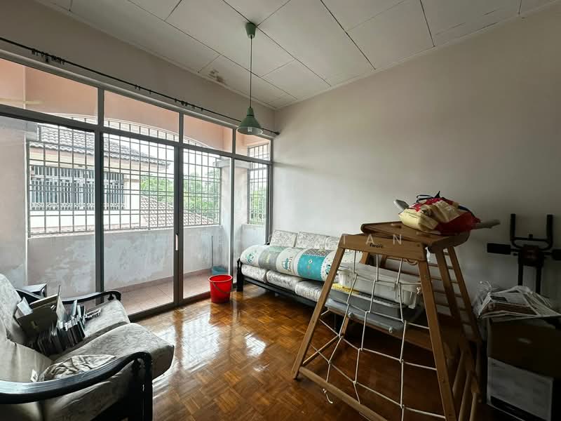Semi-Detached House for Sale in Taman Bukit Jaya (Ulu Tiram) - Terence Tan - Living Room - PropertyGuru.com.my