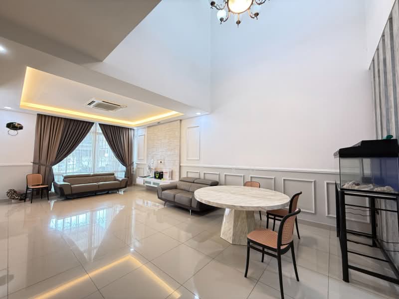 2-storey Terraced House for Sale in Taman Mount Austin (Tebrau) - Elvis Ku - Living Room - PropertyGuru.com.my