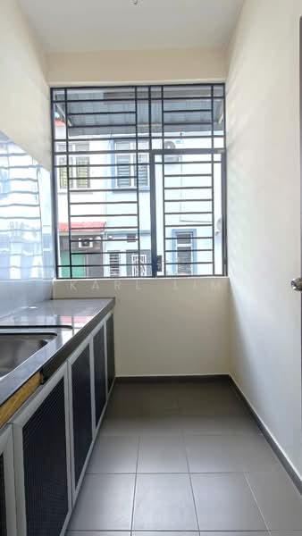 Rumah Teres 2 Tingkat untuk Dijual di Taman Setia Indah (Tebrau) - Karl Lim - Kitchen - PropertyGuru.com.my