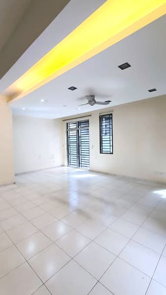 Rumah Teres 2 Tingkat untuk Dijual di Taman Setia Indah (Tebrau) - Karl Lim - Living Room - PropertyGuru.com.my