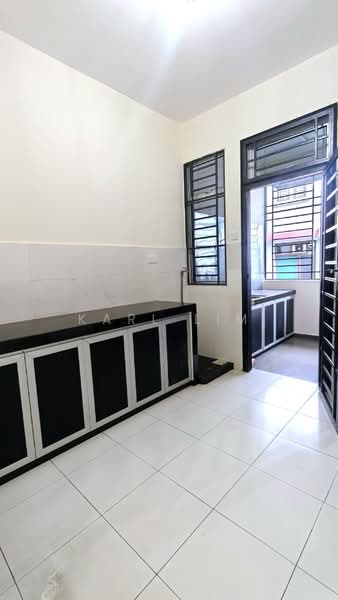 Rumah Teres 2 Tingkat untuk Dijual di Taman Setia Indah (Tebrau) - Karl Lim - Kitchen - PropertyGuru.com.my