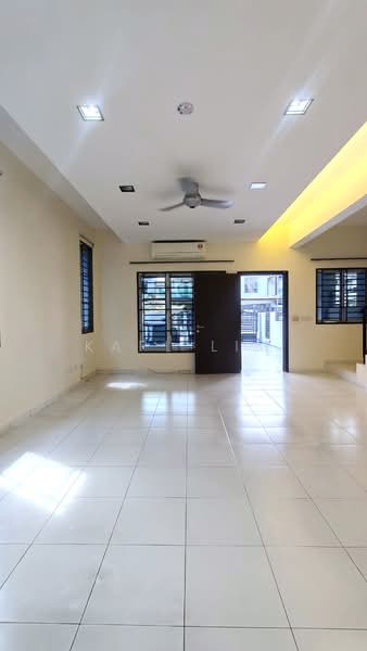 Rumah Teres 2 Tingkat untuk Dijual di Taman Setia Indah (Tebrau) - Karl Lim - Living Room - PropertyGuru.com.my