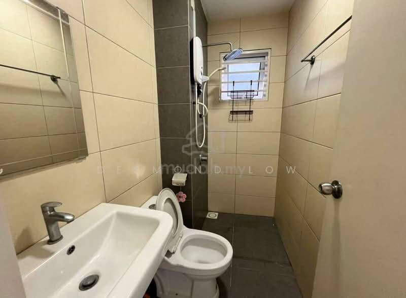Kondominium untuk Disewa di The Holmes 1 - Desmond Low - Bathroom - PropertyGuru.com.my