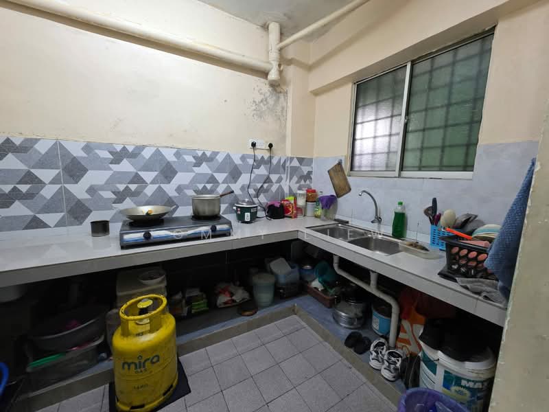 Apartment for Sale at Taman Setia Balakong - Tommy Liew - Kitchen - PropertyGuru.com.my