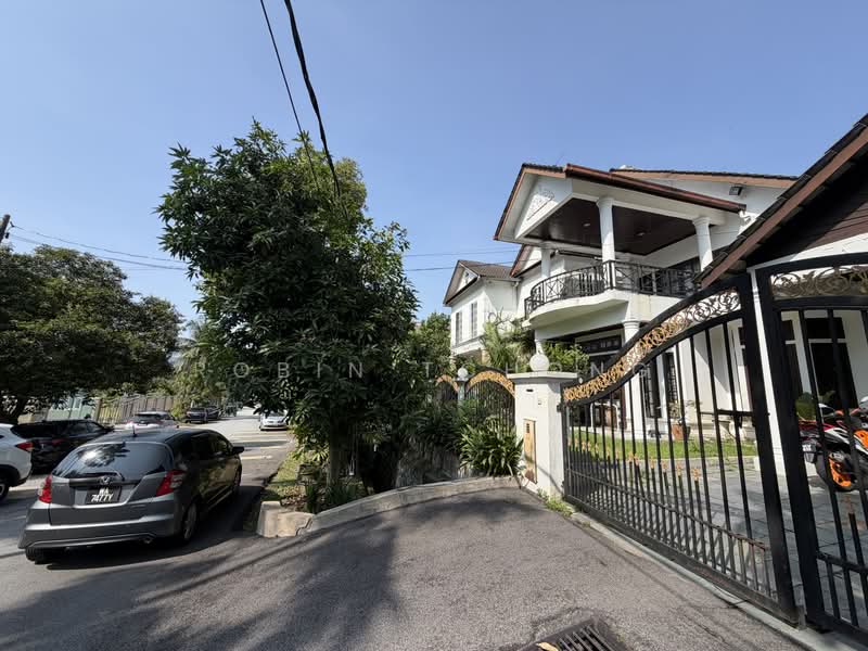 Rumah Berkembar untuk Dijual di Ampang (Selangor) - Robin Tchong - Exterior - PropertyGuru.com.my