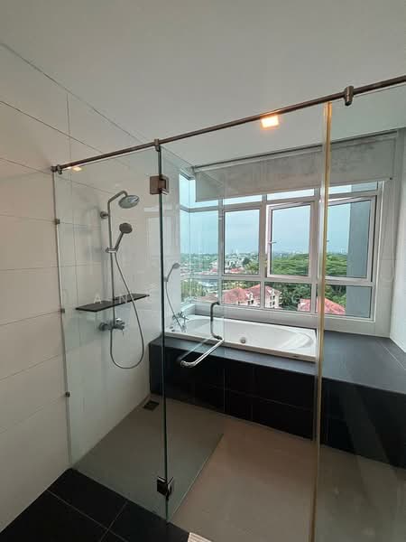 Kondominium untuk Disewa di Summerscape Luxury Condominium - Angela Ng - Bathroom - PropertyGuru.com.my