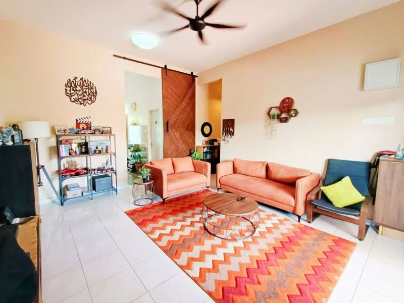 Rumah Berkembar untuk Dijual di Kampung Tok Muda (Kapar) - Hazeman Omar - Living Room - PropertyGuru.com.my
