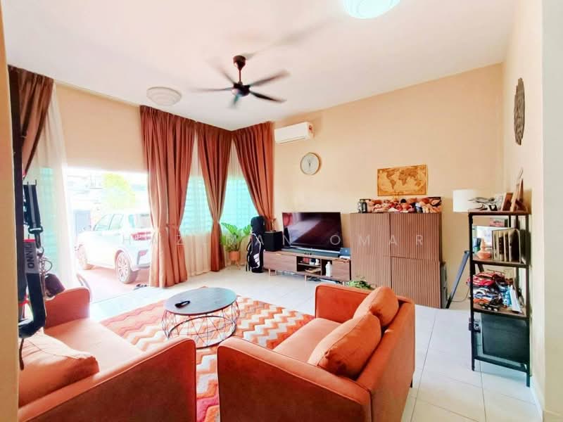 Rumah Berkembar untuk Dijual di Kampung Tok Muda (Kapar) - Hazeman Omar - Living Room - PropertyGuru.com.my