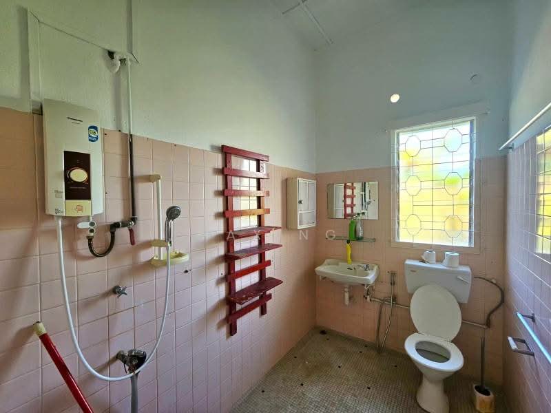 Bungalow for Sale in Tanjung Bungah (Penang) - Max Ng - Bathroom - PropertyGuru.com.my