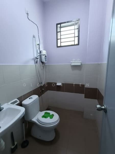 1-storey Terraced House for Sale in Taman Lagenda Putra (Kulai) - Gloson Ten - Bathroom - PropertyGuru.com.my