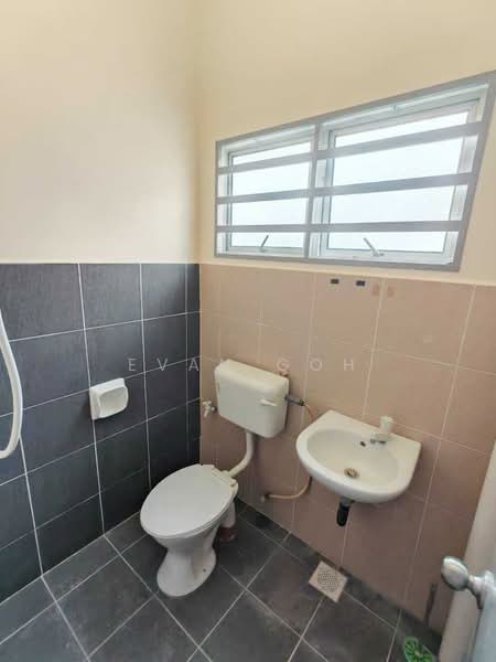 Rumah Bandar untuk Dijual di Taman Tasik Puchong (Puchong) - Evan Goh - Bathroom - PropertyGuru.com.my