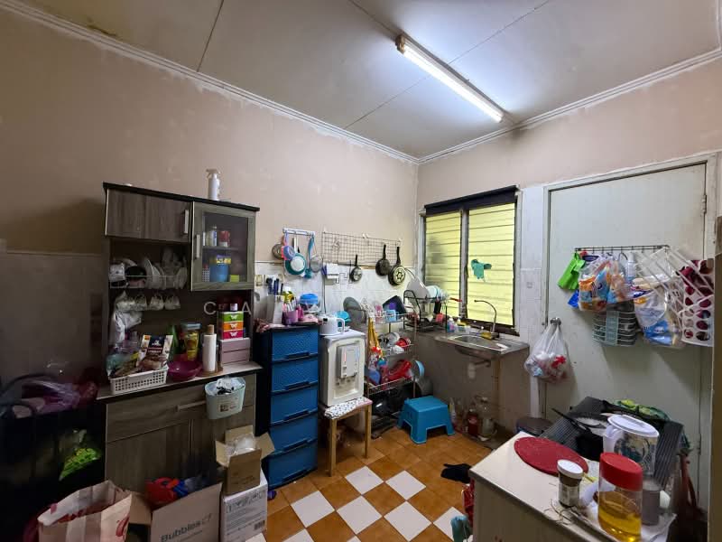 1-storey Terraced House for Sale in Taman Nusa Damai (Pasir Gudang) - Calvin Lee - Kitchen - PropertyGuru.com.my