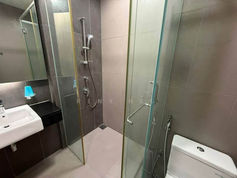 Servis Apartment untuk Dijual di Imperia - Reny Hee - Bathroom - PropertyGuru.com.my
