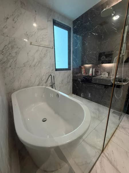 Servis Apartment untuk Dijual di Imperia - Reny Hee - Bathroom - PropertyGuru.com.my