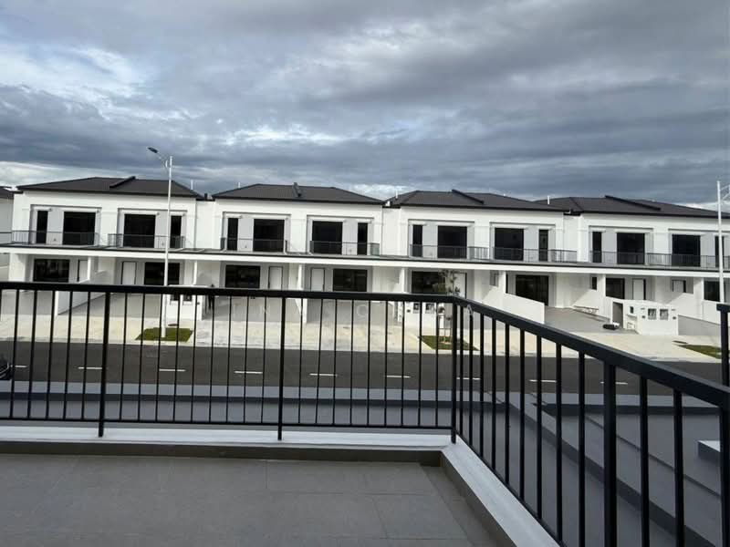 Cluster House for Sale in Taman Iskandar (Johor Bahru) - Ina Chua - PropertyGuru.com.my