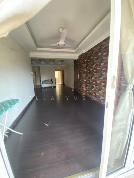 Pangsapuri untuk Disewa di Pangsapuri Sri Cempaka - DILLA YUSOFF - Living Room - PropertyGuru.com.my
