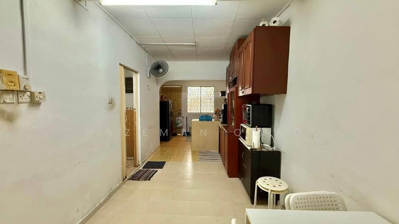 Rumah Teres 2 Tingkat untuk Dijual di Bandar Tun Hussein Onn (Cheras) - Hazeman Omar - Kitchen - PropertyGuru.com.my