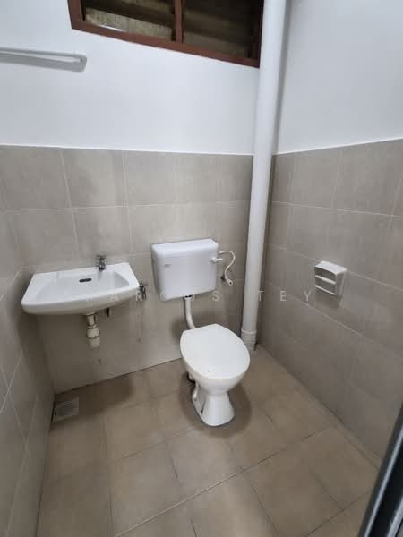 Flat for Sale at Taman Ehsan Jaya - Marcus Tey - Bathroom - PropertyGuru.com.my