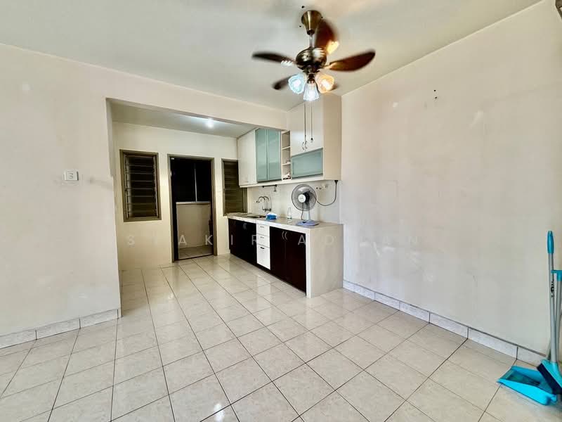 Pangsapuri untuk Dijual di Pangsapuri Jati Selatan - Syakir Adman - PropertyGuru.com.my