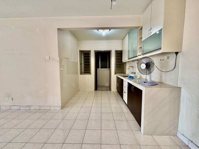 Pangsapuri untuk Dijual di Pangsapuri Jati Selatan - Syakir Adman - PropertyGuru.com.my