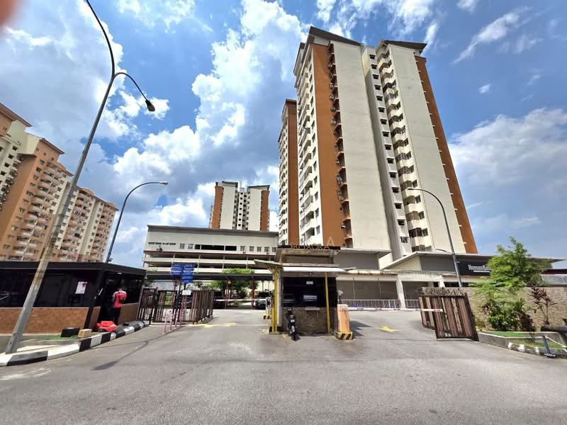 Pangsapuri untuk Dijual di Sri Ixora Apartment - Azli Ibrahim - Exterior - PropertyGuru.com.my