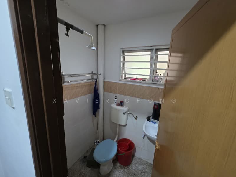 Rumah Teres 2 Tingkat untuk Dijual di Taman Lestari Putra (Seri Kembangan) - Xavier Chong - Bathroom - PropertyGuru.com.my