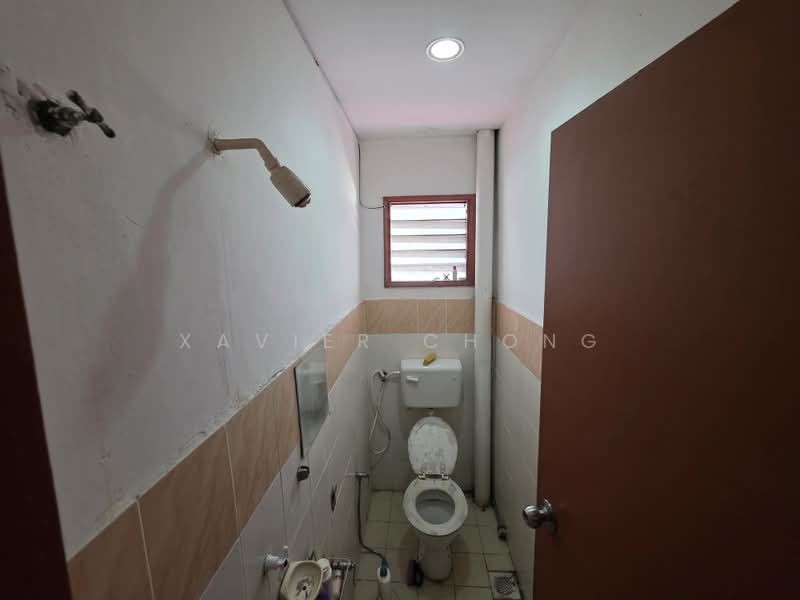 Rumah Teres 2 Tingkat untuk Dijual di Taman Lestari Putra (Seri Kembangan) - Xavier Chong - Bathroom - PropertyGuru.com.my