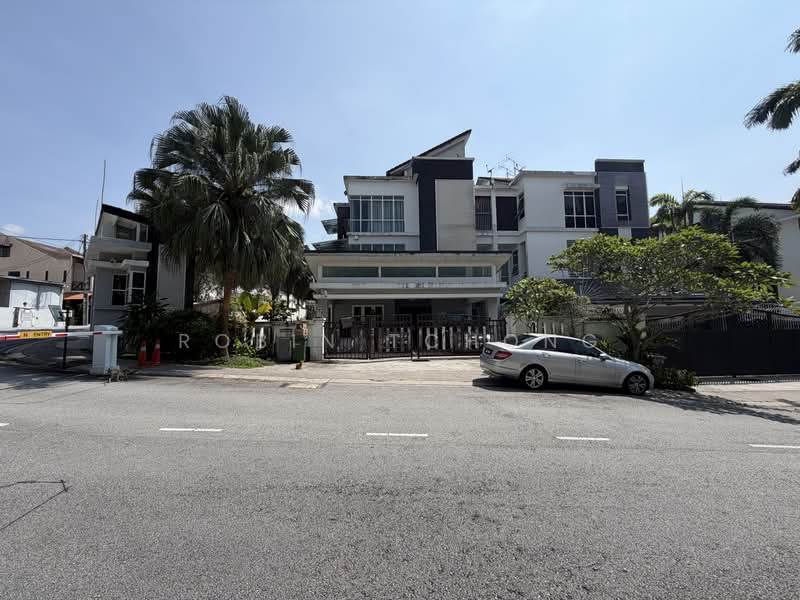 Semi-Detached House for Sale in Ampang Jaya (Ampang) - Robin Tchong - Exterior - PropertyGuru.com.my