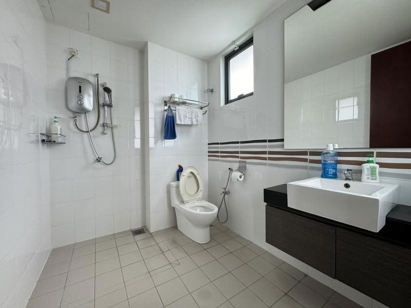 Rumah Berkembar untuk Dijual di Taman Bukit Mandarina (Cheras) - Lily Tan - Bathroom - PropertyGuru.com.my