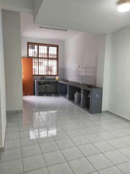 2-storey Terraced House for Rent in Skudai (Johor) - Robbie Tan - Kitchen - PropertyGuru.com.my