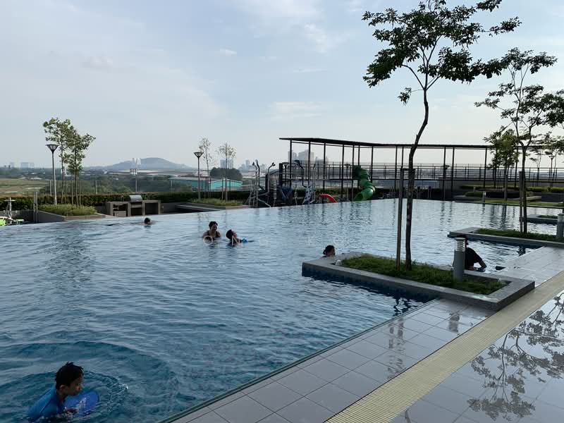 Kondominium untuk Disewa di The Edge Residence - Ong KG - Pool - PropertyGuru.com.my