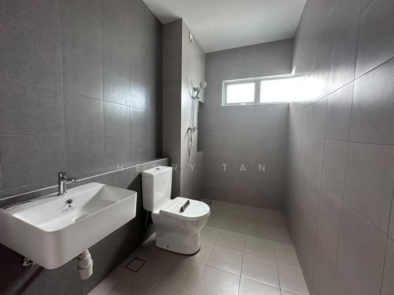 2-storey Terraced House for Sale in Banting (Selangor) - Henry Tan - Bathroom - PropertyGuru.com.my