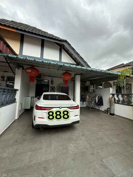 Rumah Teres 1 Tingkat untuk Dijual di Taman Universiti (Skudai) - Bee Bee - PropertyGuru.com.my