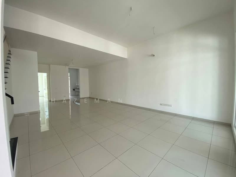 Rumah Teres 2 Tingkat untuk Dijual di Eco Majestic (Semenyih) - Hazeman Omar - Living Room - PropertyGuru.com.my