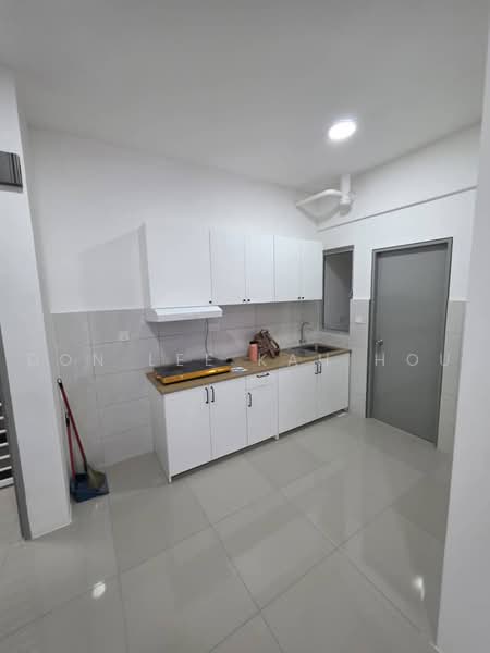 Service Residence for Rent at Prestige Residence - Don Lee Kah Hou - Kitchen - PropertyGuru.com.my