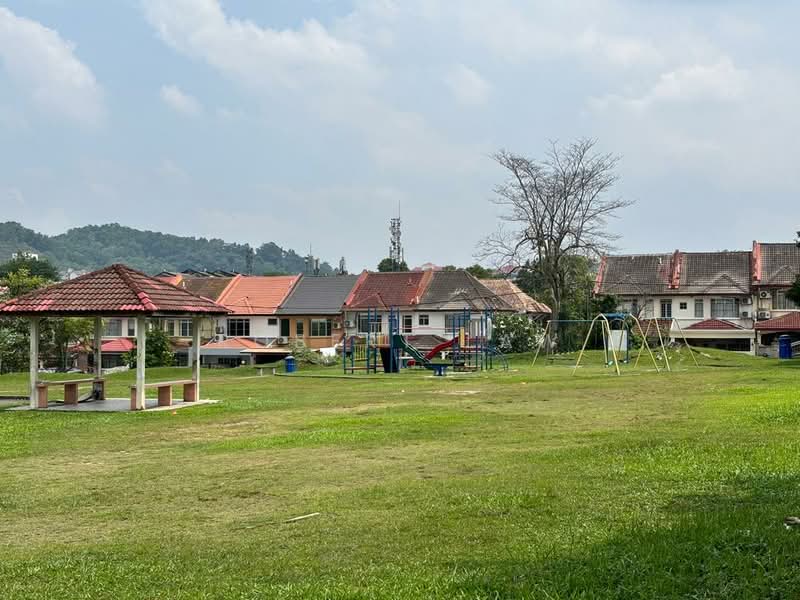 Rumah Teres untuk Dijual di Bandar Kinrara Seksyen 5 (Bandar Kinrara) - Robert Law - Exterior - PropertyGuru.com.my