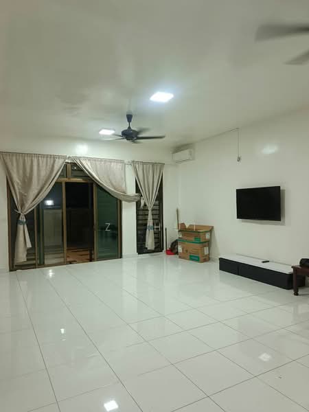 Rumah Teres 2-Tingkat untuk Disewa di Bandar Dato Onn (Tebrau) - Zi Hui - Living Room - PropertyGuru.com.my