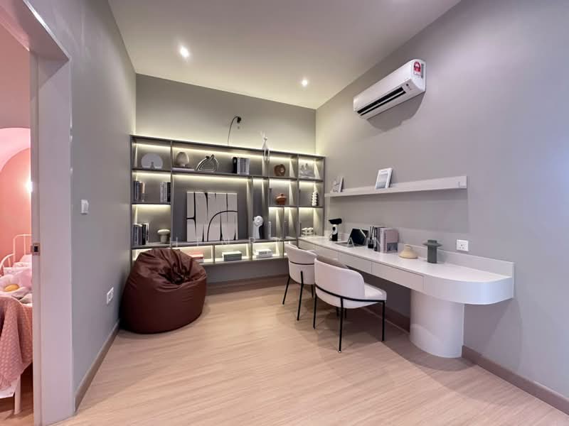Rumah Teres 2 Tingkat untuk Dijual di Sungai Buloh (Selangor) - Henry Tan - Study - PropertyGuru.com.my