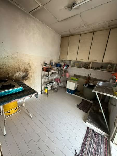 Flat for Sale at Taman Cempaka - Zack Chow - Kitchen - PropertyGuru.com.my