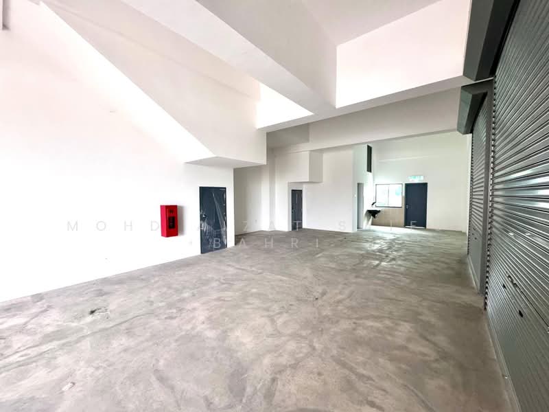 Shop for Rent in Bandar Seri Putra (Bangi) - Mohd Aizat Saiful Bahri - Interior - PropertyGuru.com.my