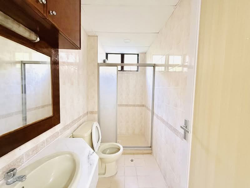 Kondominium untuk Disewa di Pearl View - Jeff Tan - Bathroom - PropertyGuru.com.my