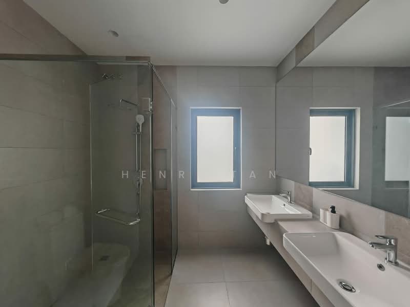 Rumah Kluster untuk Dijual di Sungai Buloh (Selangor) - Henry Tan - Bathroom - PropertyGuru.com.my