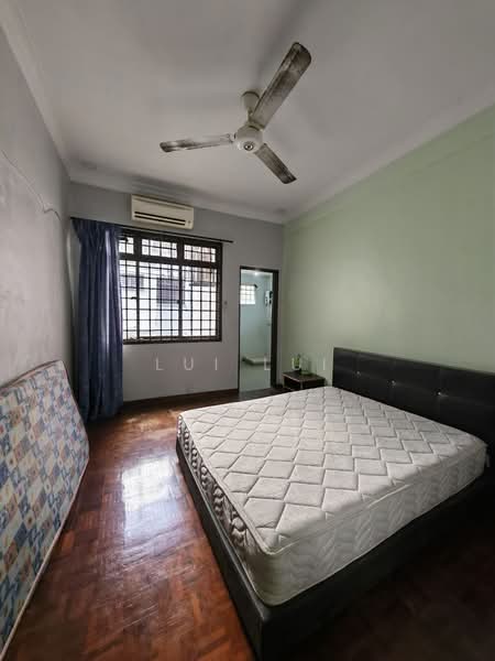 2-storey Terraced House for Sale in Taman Sri Putri (Skudai) - Lui Lui - Bedroom - PropertyGuru.com.my