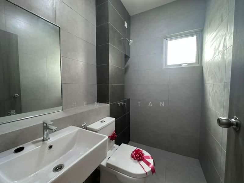 2-storey Terraced House for Sale in Shah Alam (Selangor) - Henry Tan - Bathroom - PropertyGuru.com.my