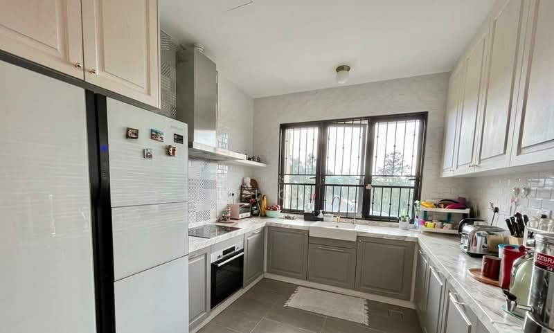 Rumah Teres 3 Tingkat untuk Dijual di Taman Taynton View (Cheras) - Danilo Lim - Kitchen - PropertyGuru.com.my