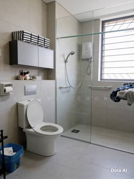 Pangsapuri untuk Dijual di Taman Hijau Apartment - Kweenie Chong - Bathroom - PropertyGuru.com.my