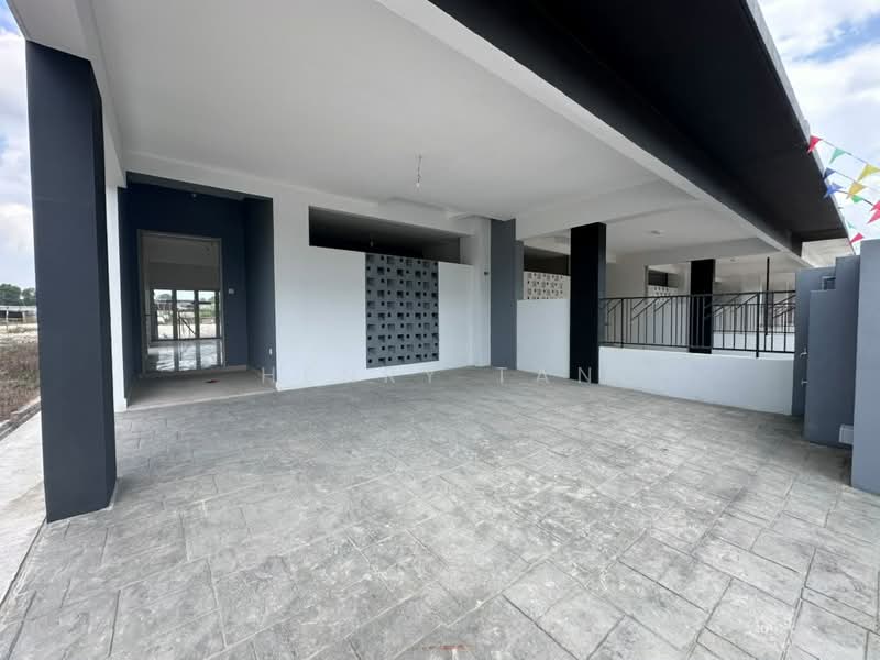 2-storey Terraced House for Sale in Alam Perdana (Puncak Alam) - Henry Tan - Exterior - PropertyGuru.com.my